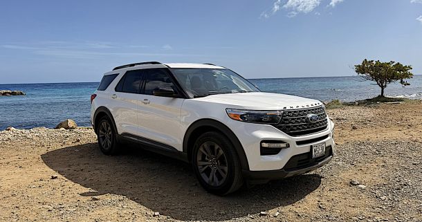 Ford Explorer SUV Limited 7 seater